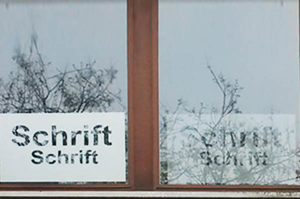 Schaufensterbeschriftung Basel